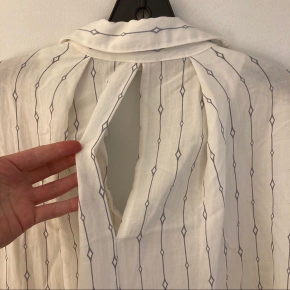 En Crème White Tunic Blouse - Picture 4 of 4